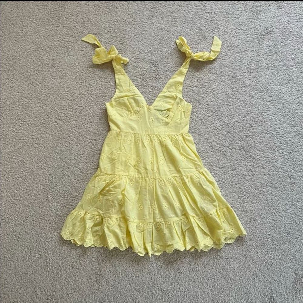 Selfie Leslie yellow eyelet tie dress